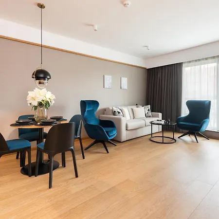 Flatbook - Deo Plaza Premium Riverside Prestige With Parking Included