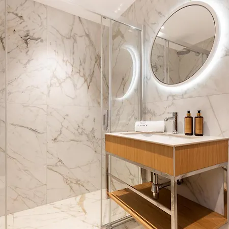 Flatbook - Deo Plaza Premium Riverside Prestige With Parking Included