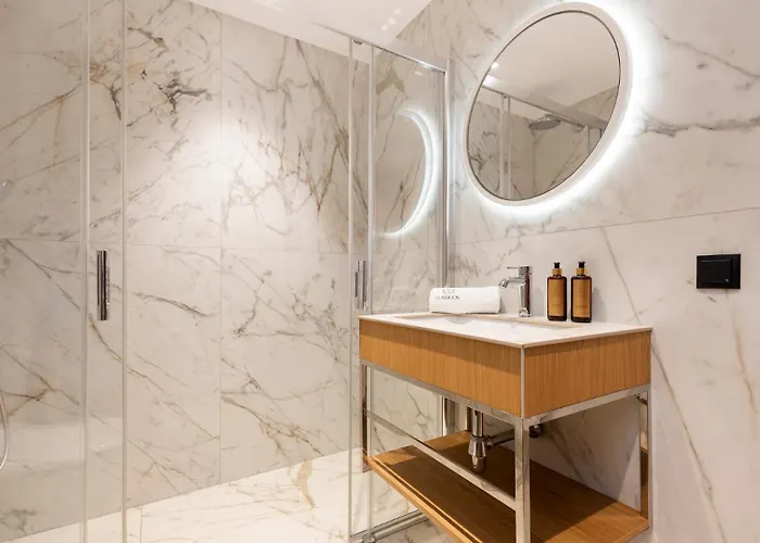 Flatbook - Deo Plaza Premium Riverside Prestige With Parking Included